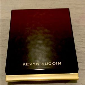 THE MATTE BRONZING VEIL in Dessert Days